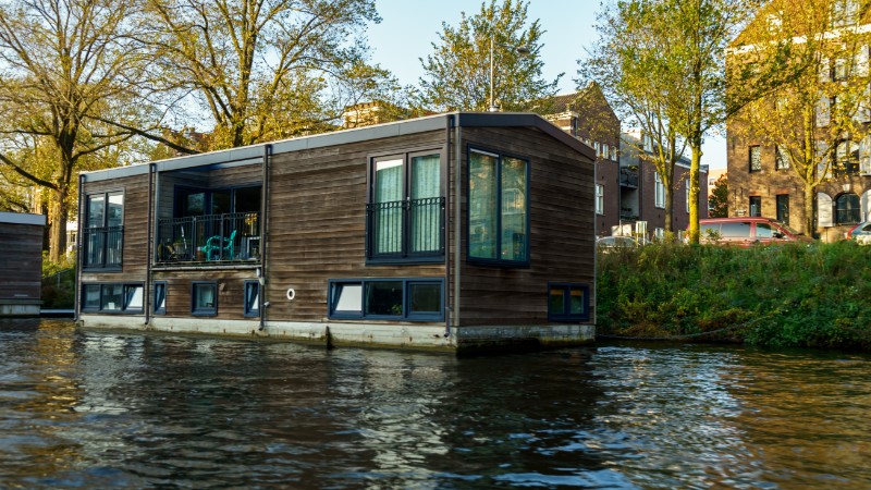 Unusual type of house: houseboat